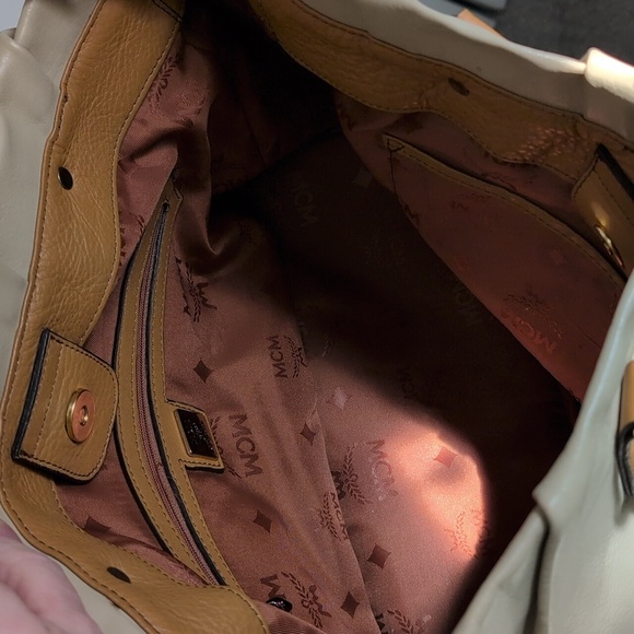 Vintage MCM Cream Leather Two Way Crossbody Bag - Picture 5 of 12